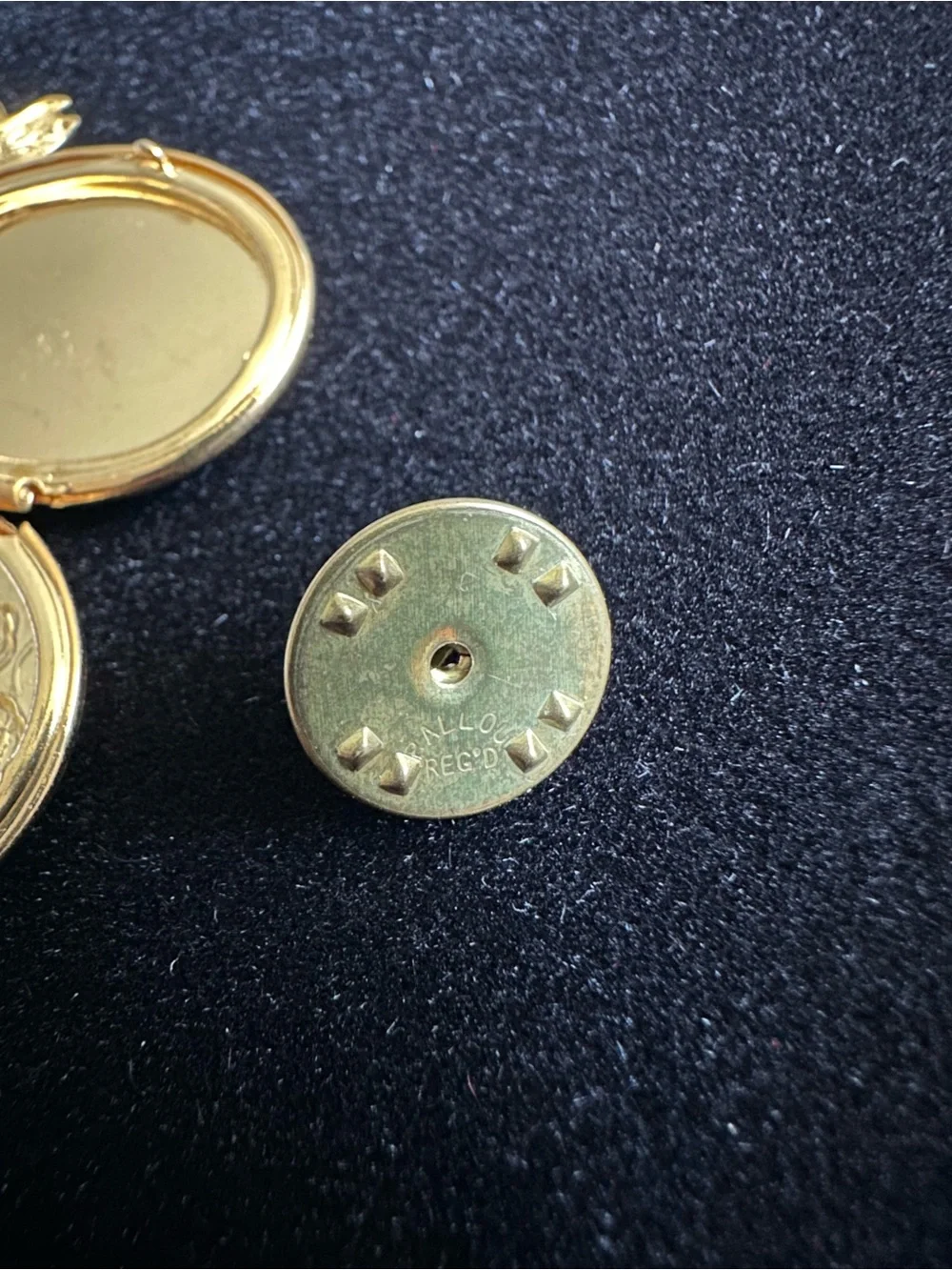 Vintage Ballou Co Gold Bow Locket Brooch